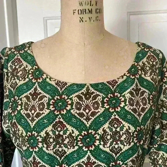 Plenty by Tracey Reese, 100% Silk Dress Wooden Ring detail at waist. Size 8 - Picture 2 of 12